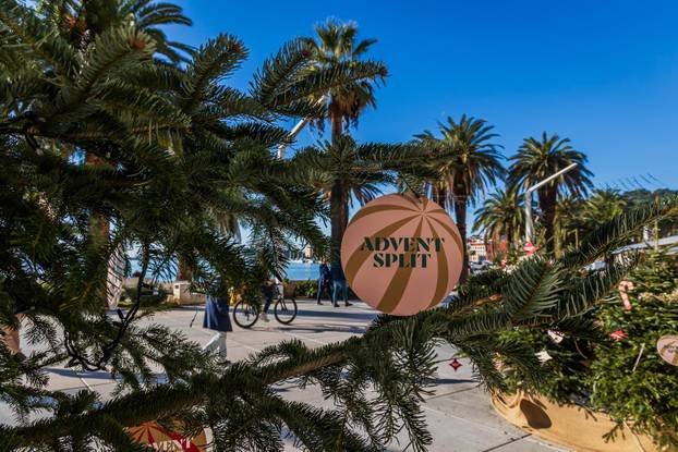 Sunčano jutro na Rivi u Splitu