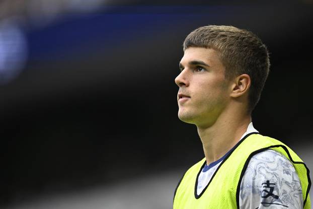 Premier League - Tottenham Hotspur v Burnley