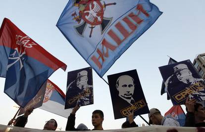 Ultranacionalisti u Beogradu nosili silike Putina i Mladića 