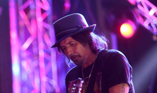 Umro gitarist benda Mot&ouml;rhead