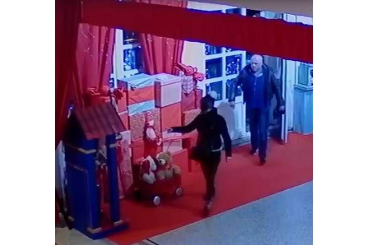 Policija traži drznike koji su u Opatiji ukrali lutke Orašara
