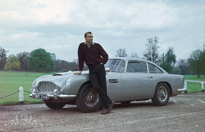 Ljubitelj ste Bonda? Na dražbu ide Aston Martin iz Goldfingera