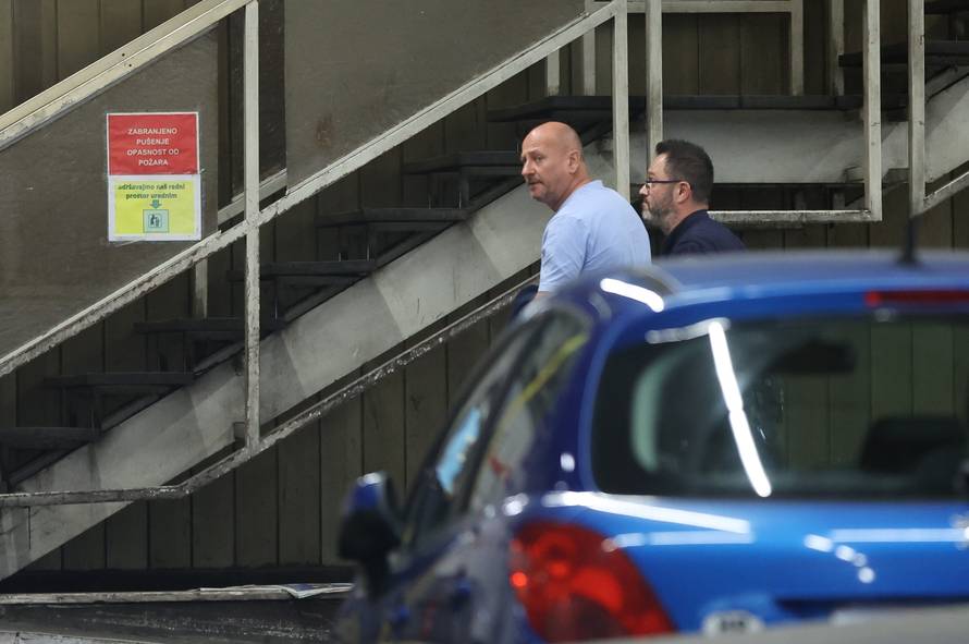 Zagreb: U prostorije USKOK-a doveden i uhićeni policajac