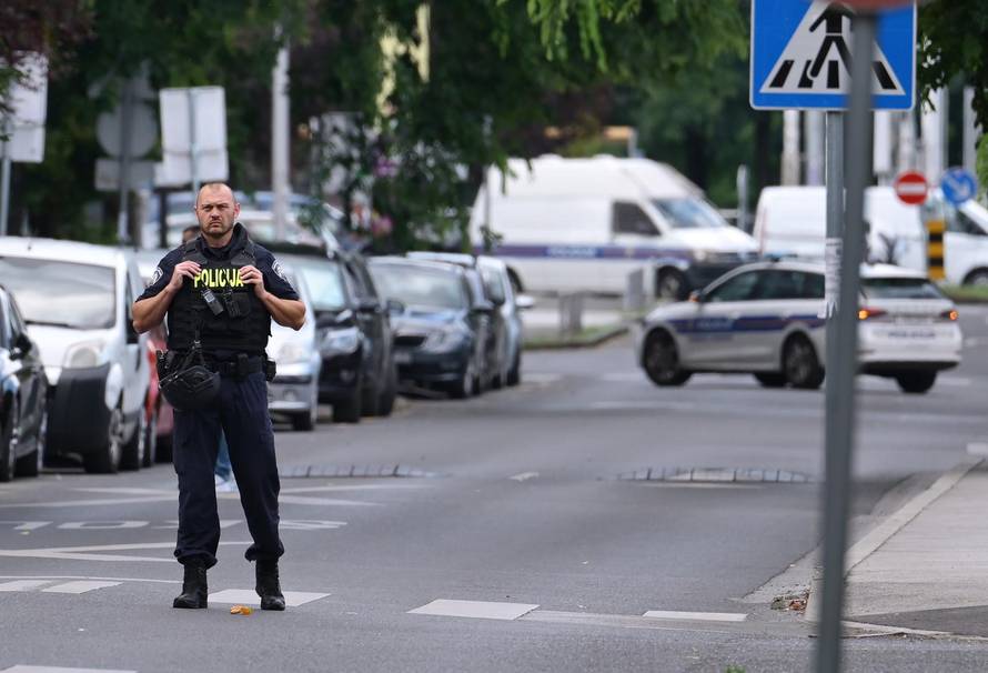 Zagreb: Čovjek s bombom kod osnovne škole, policija zatvorila okolne ulice