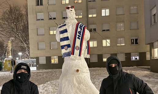 Studenti na Savi napravili su snjegovi&cacute;a koji voli Dinamo i Hajduk: 'U Splitu ne bi pro&scaron;lo'