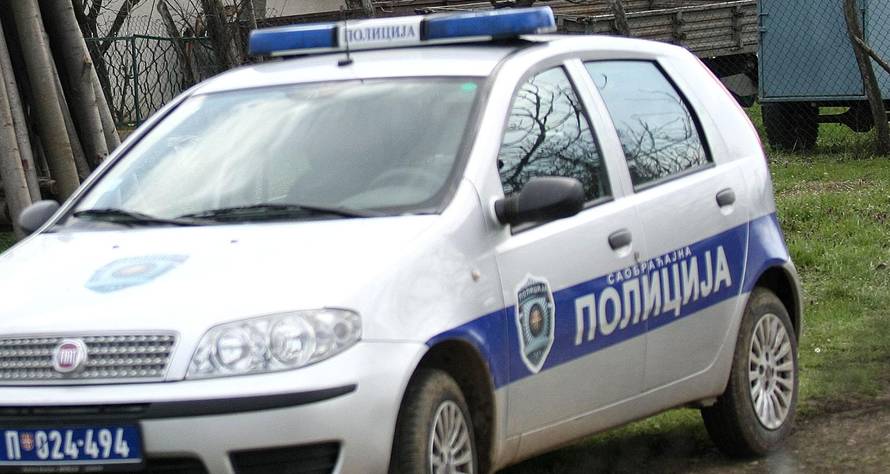 Srpska Prva TV: Albanci napali selo Rastelica na jugu Srbije