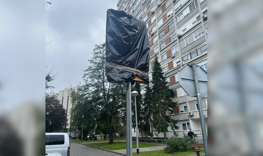 FOTO Građane iznenadile crne vreće preko tabli. Zagreb uvodi blokove i nova pravila parkinga