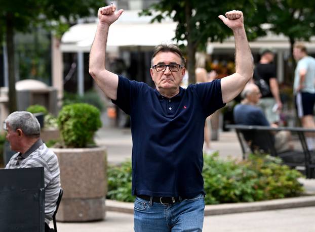 Zagreb: Darko Janeš u šetnji gradom