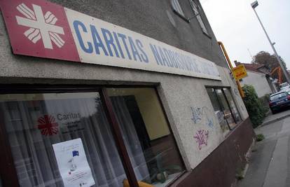 Policajci su uhvatili lopova kako provaljuje u Caritas