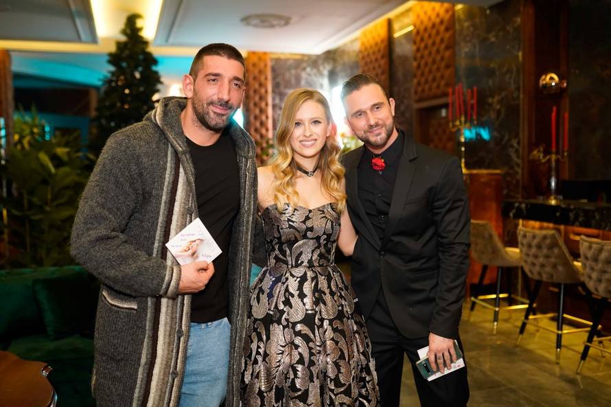 Domenica izdala album, a Rađa nosila torbu od 18 tisuća kuna