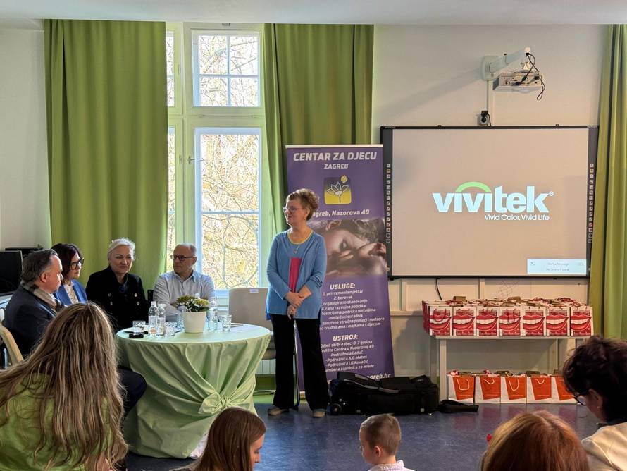 Mađioničarski trikovi djecu u Nazorovoj učili koliko je važno prati zubiće i brinuti o zdravlju