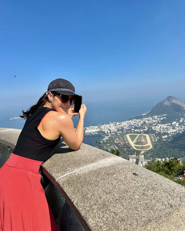 JEZIVE SCENE U UFC-u: Borkinja izgubila svijest nakon brutalnog nokauta! Pobjednica se molila