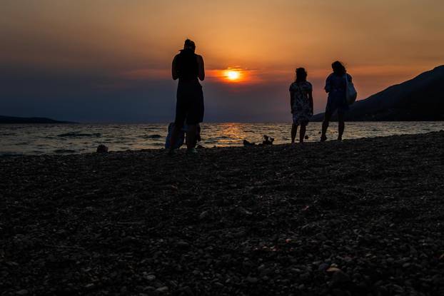 Bol:  Predvečerje na Zlatnom Ratu