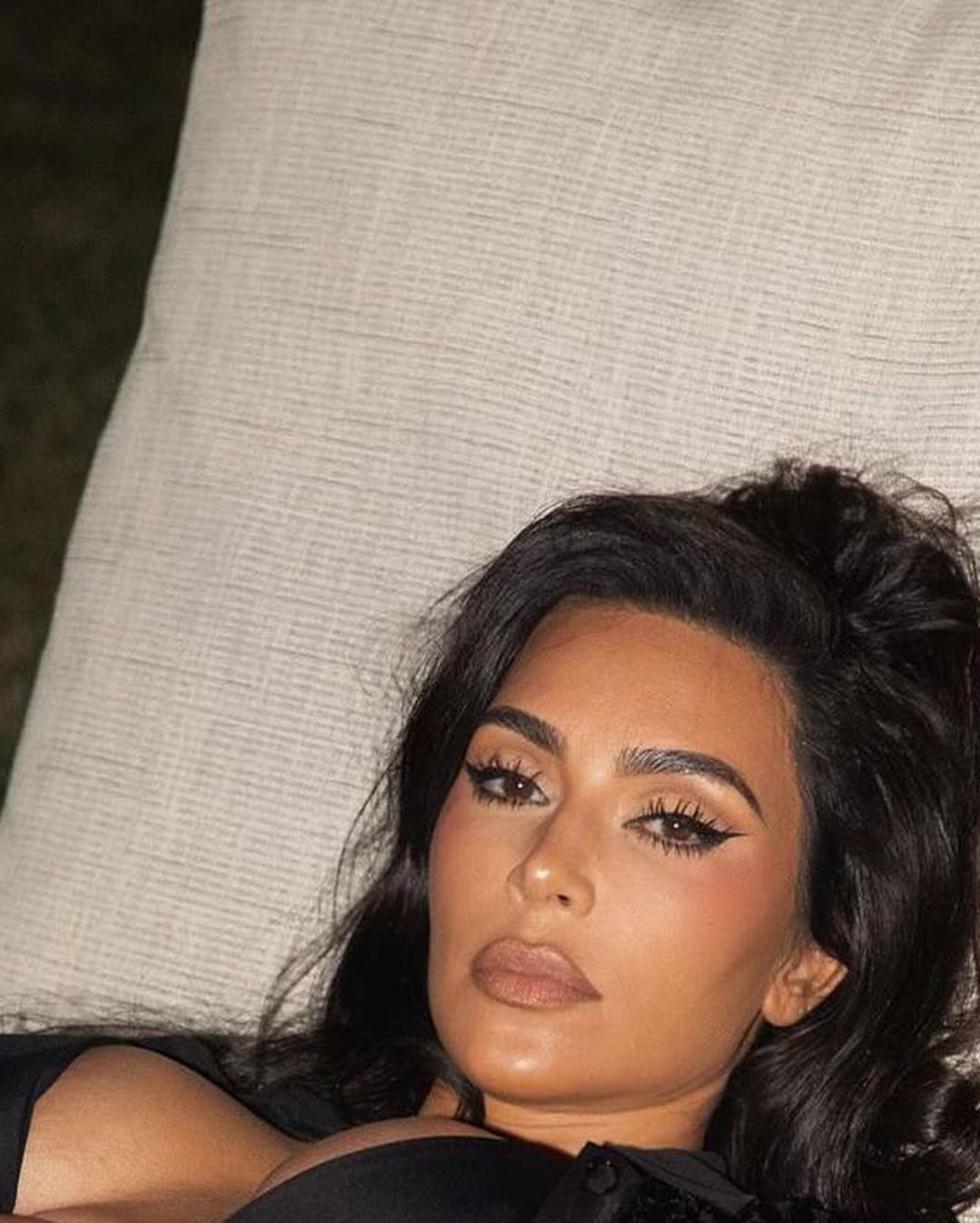 Evo u čemu Kim Kardashian šeće po vili u Italiji: 'Bomba je ušla'