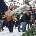 VIDEO Građane sprječavali da polože cvijeće za Navaljnog. Obitelj traži predaju tijela