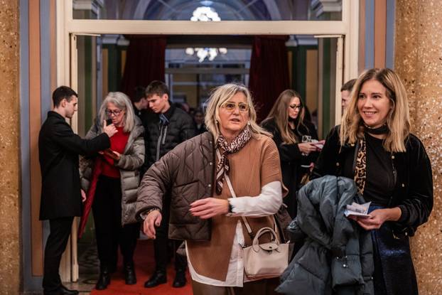 Split: Poznati na premijeri predstave "Požari"