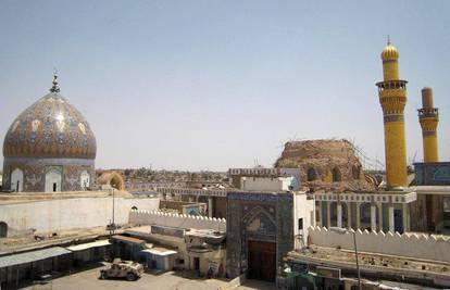 Srušena dva minareta svete šijitske džamije 