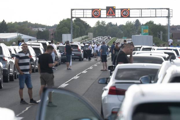 Sveti Ivan Zelina: Sudar automobila i motora na autocesti A4 u smjeru Zagreba