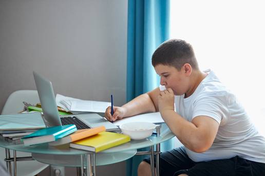 Globalni pomak u prehrani djece: Pretilost u porastu, a pothranjenost u padu