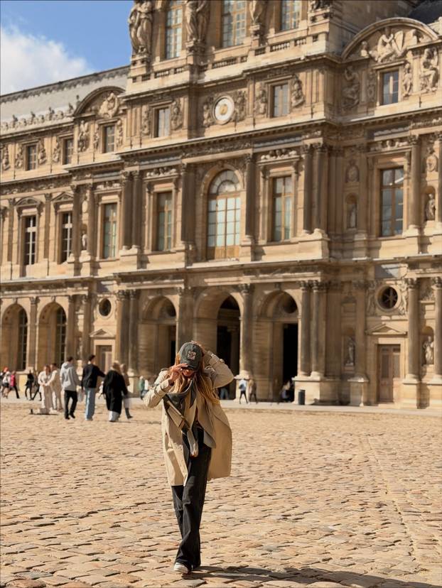 FOTO Prvu damu Hajduk TV-a ni gips nije zaustavio u teretani