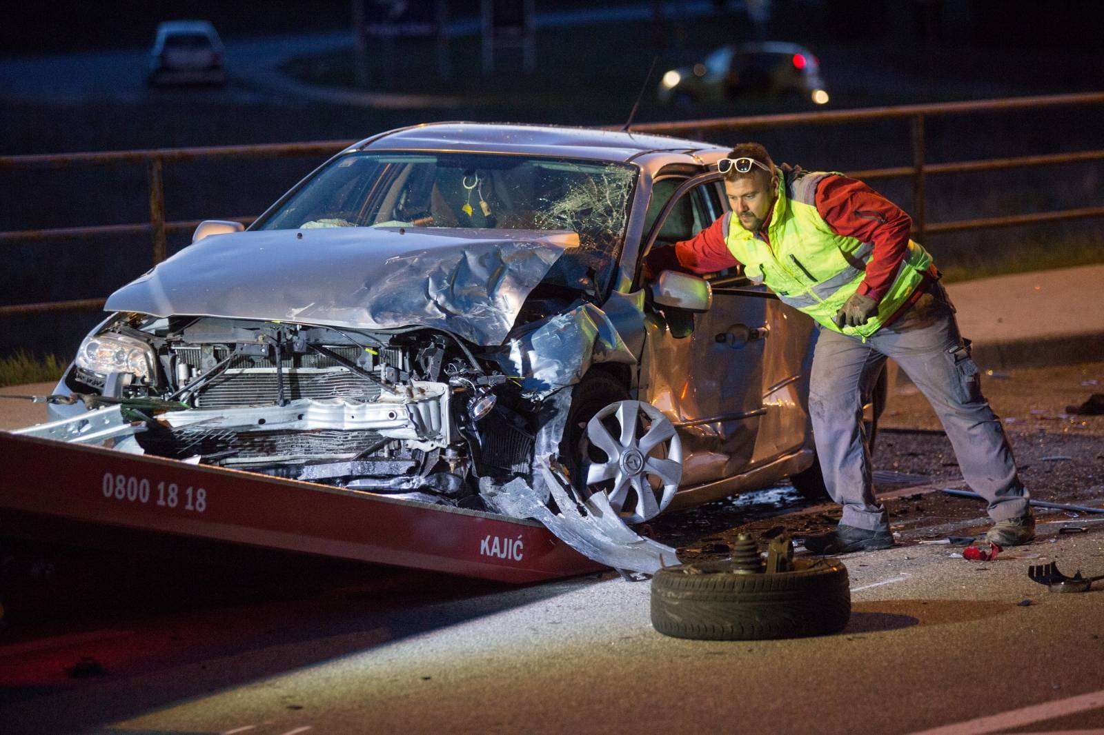 Kukljanovo: Å est osoba ozlijeÄeno u sudaru dva osobna automobila