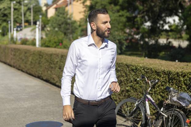 Vukovar: Kandidat za gradonačelnika Domagoj Bilić glasovao je u drugom krugu lokalnih izbora