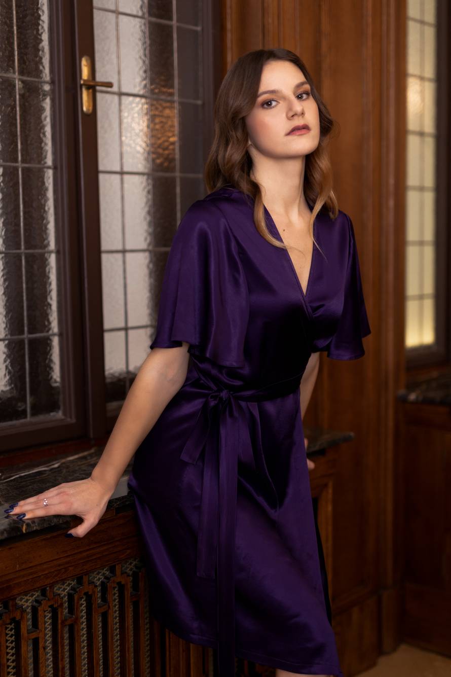 Ugodno, luksuzno i klasično! Haljine na preklop su opet u modi