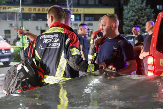 Zagreb: Vatrogasci krenuli na Korčulu gasiti požar