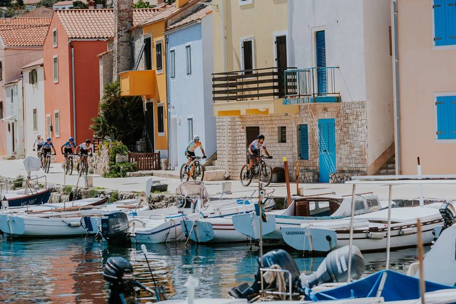 Biciklistički spektakl na otocima i Kvarneru s 400 natjecatelja