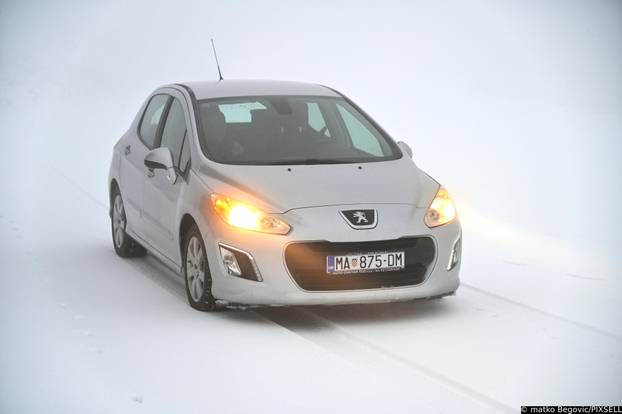 Na Biokovu pao novi snijeg