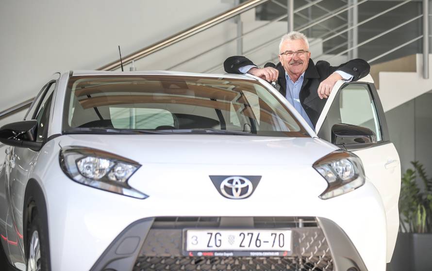 Zagreb: Primopredaja vozila osvojenog u nagradnoj igri