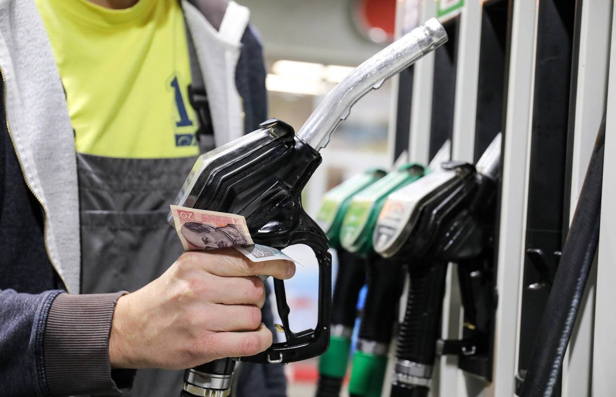 Koliko ćemo od sutra plaćati za gorivo? Cijene idu ispod 11 kuna