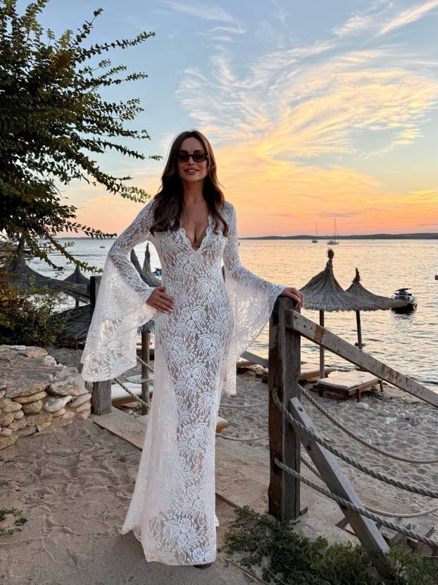 FOTO Haljine, badići i prijatelji! Seve objavila vruće fotke ljeta
