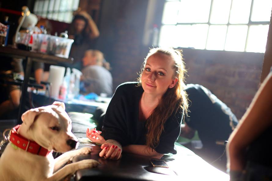 Prevarili ih: Dobili ovrhu zbog struje, a imaju jednu žarulju...