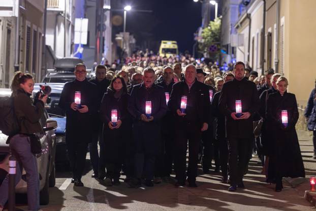 Pula: Održan mimohod u povodu obilježavanja Dana sjećanja na žrtvu Vukovara i Škabrnje
