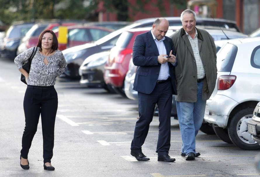 Brkić osumnjičen u aferi SMS: Presretao poštu bivše žene?