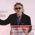 Tim Burton: Uvijek je odjeven u crno, raščupan i s naočalama