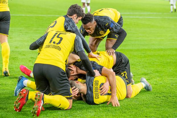 Soccer Champions League / Borussia Dortmund 2-1 Paris St. Germain.