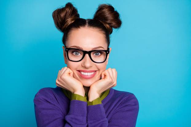 FOTO 15 frizura koje postaruju i 15 frizura koje vas pomlađuju