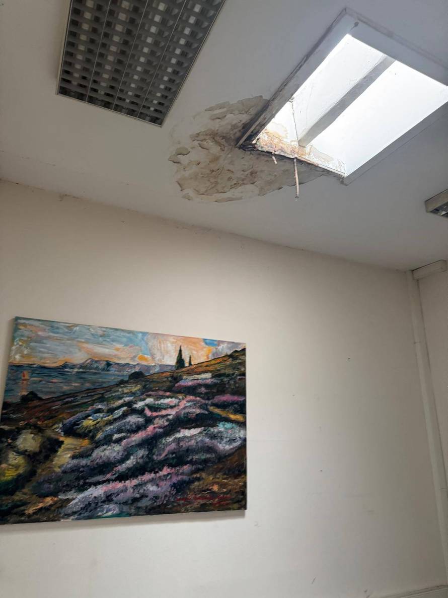 FOTO Selak Raspudić nedavno snimila unutrašnjost Vjesnika. Smeće svuda: 'Neka ljudi vide'