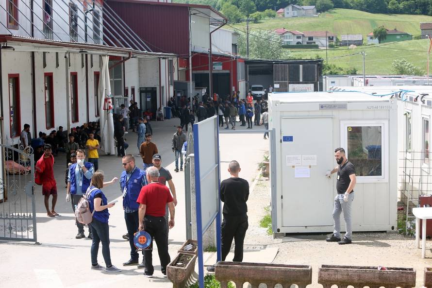 U prihvatiliÅ¡tu za migrante Miral u Velikoj KladuÅ¡i u jutarnjim satima izbio poÅ¾ar