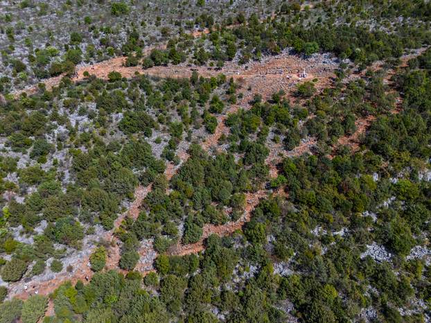Međugorje: Pogled na Brdo ukazanja iz zraka