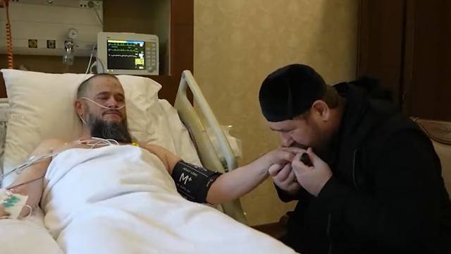 Kružile glasine da je  Kadirov upao u komu, on objavio video iz bolnice: 'Ja sam živ i zdrav...'