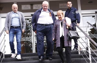 Zločinac Šešelj opet provocira: Odbio saslušanje u Beogradu