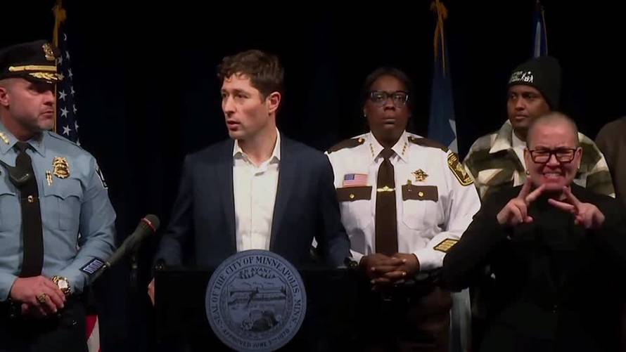 U.S. immigration agent fatally shoots woman in Minneapolis, mayor disputes government claim of self-defense