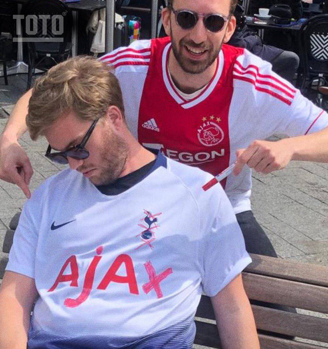 Što bude kada navijač Spursa zaspi, a naiđe navijač Ajaxa?