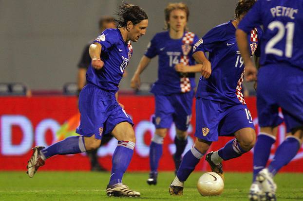 ARHIVA - 2006. Zagreb: Vatreni i "maksimirska krtica" srušili su Englesku 