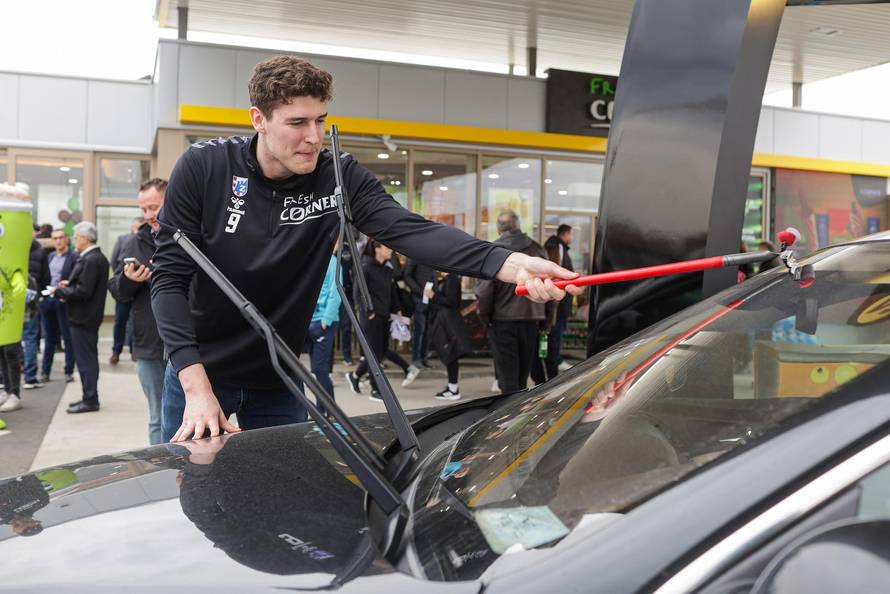 Velika Gorica: Rukometaši Zagreba družili se s fanovima uo?i utakmice