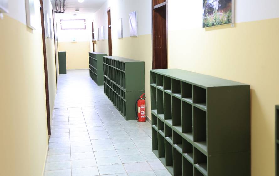 Ministar Anušić i general Kundid na prvom danu TVO-a na Slunju