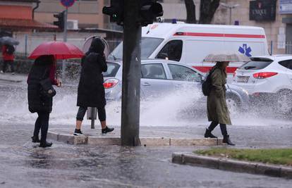 Za ove regije je sutra izdan narančasti alarm: 'Moguća je poplava i nestanak struje'